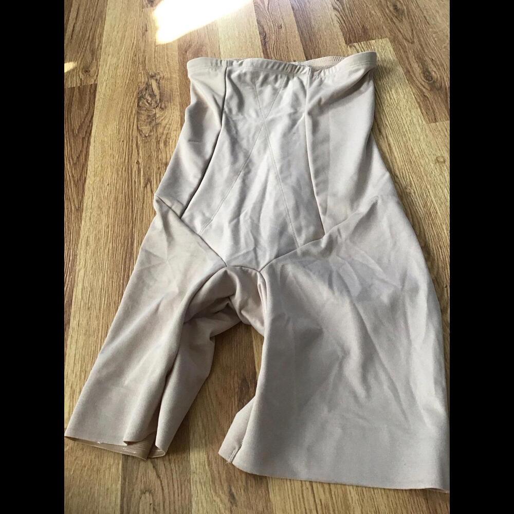 Underscore size medium shaper from jcpenny, new without tags